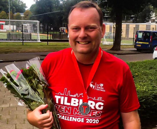 Eigen finish feestje tijdens CZ Tilburg Ten Miles Challenge